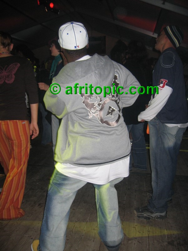 ../Images/afw2006c 448.jpg